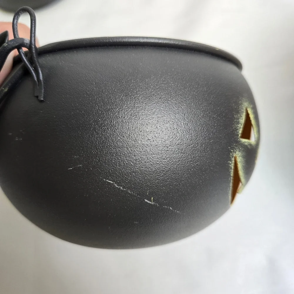 Metal Jack O Lantern Pumpkin‎ Candle Holders, Handles & Lids, Black Orange